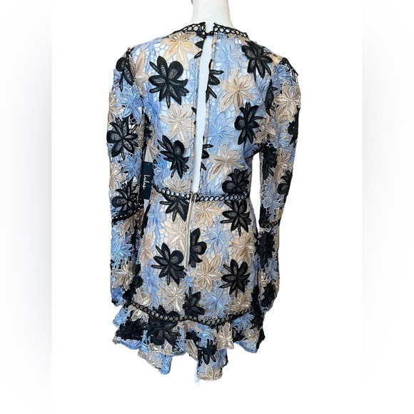 Lulu’s Crochet Lace Ruffled Come To The Party Floral Mini Dress Size Med NWT - Picture 3 of 14